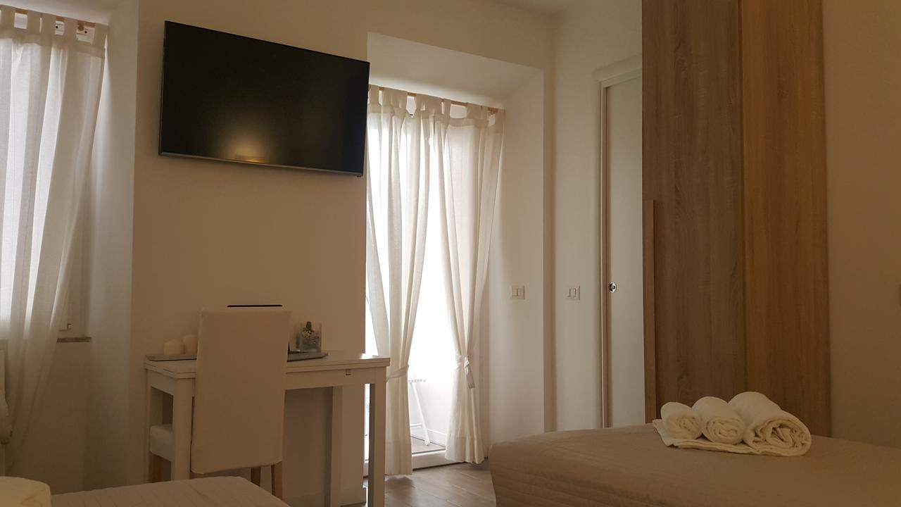 Alloggio Turistico Al Colosseo Bed & Breakfast Rome Exterior photo